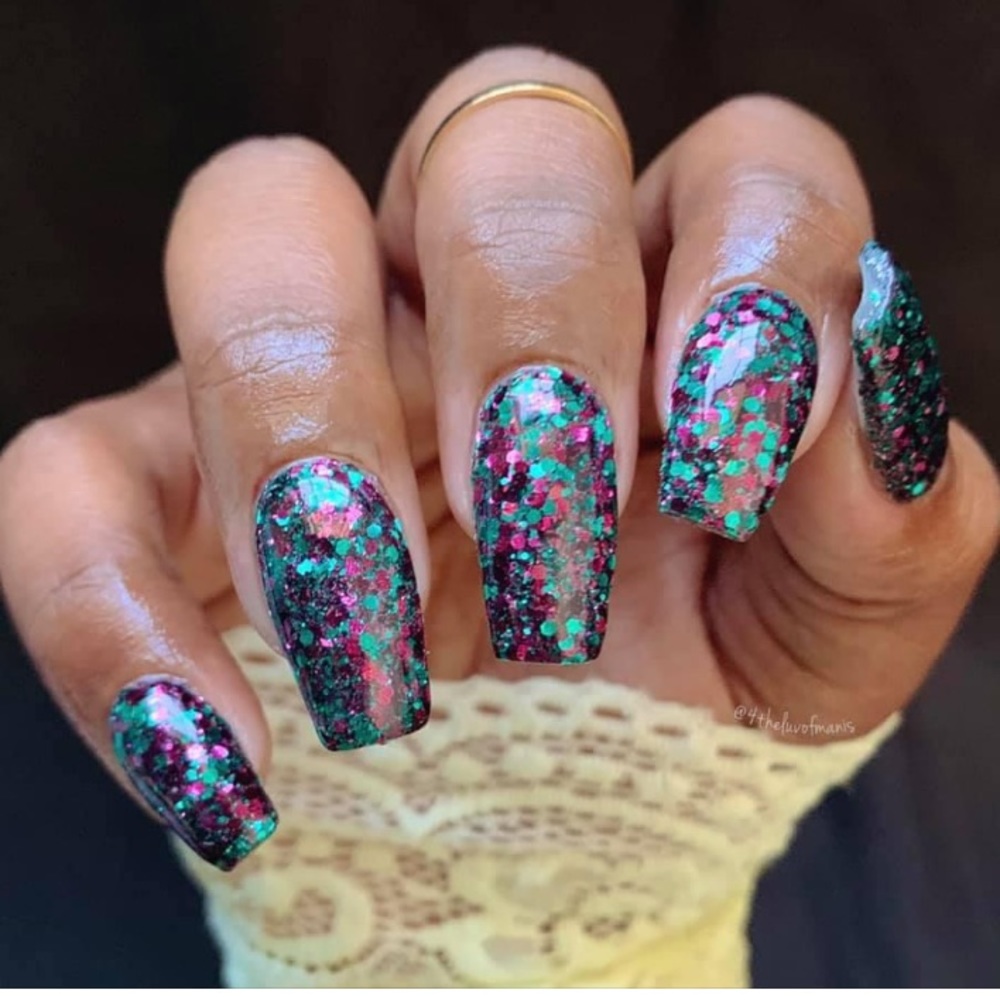 Sparkle & Co Exclusive Nail Dip Powder Polish in Winter Formal